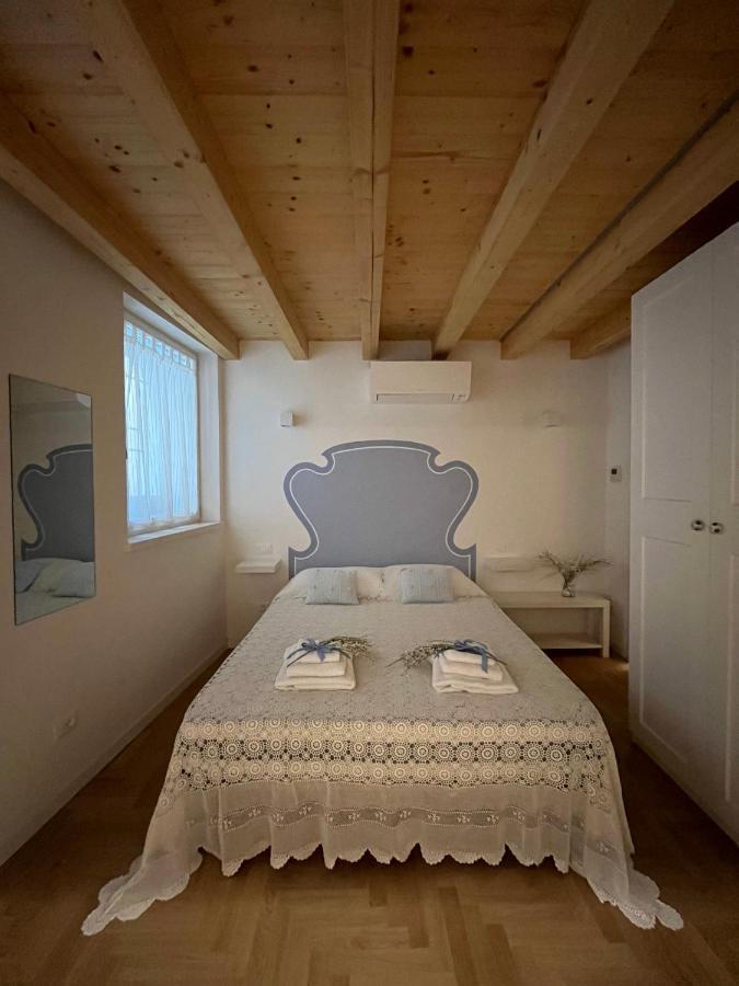 La Piccola Casa Al Lago - Intera Casa Con 3 Camere E 2 Box Сало Экстерьер фото