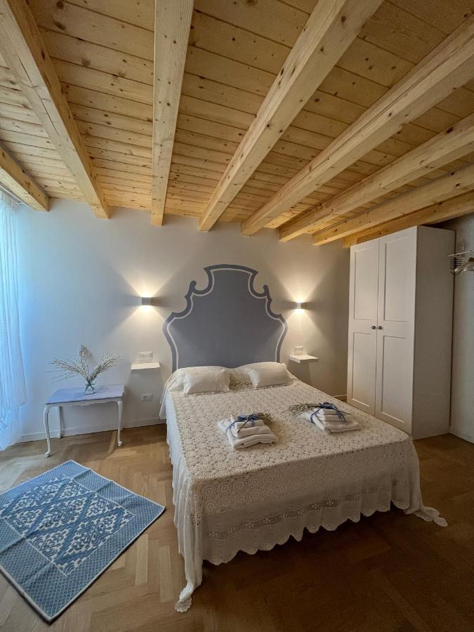 La Piccola Casa Al Lago - Intera Casa Con 3 Camere E 2 Box Сало Экстерьер фото