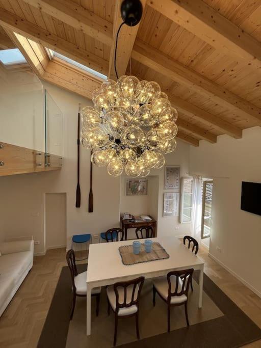 La Piccola Casa Al Lago - Intera Casa Con 3 Camere E 2 Box Сало Экстерьер фото