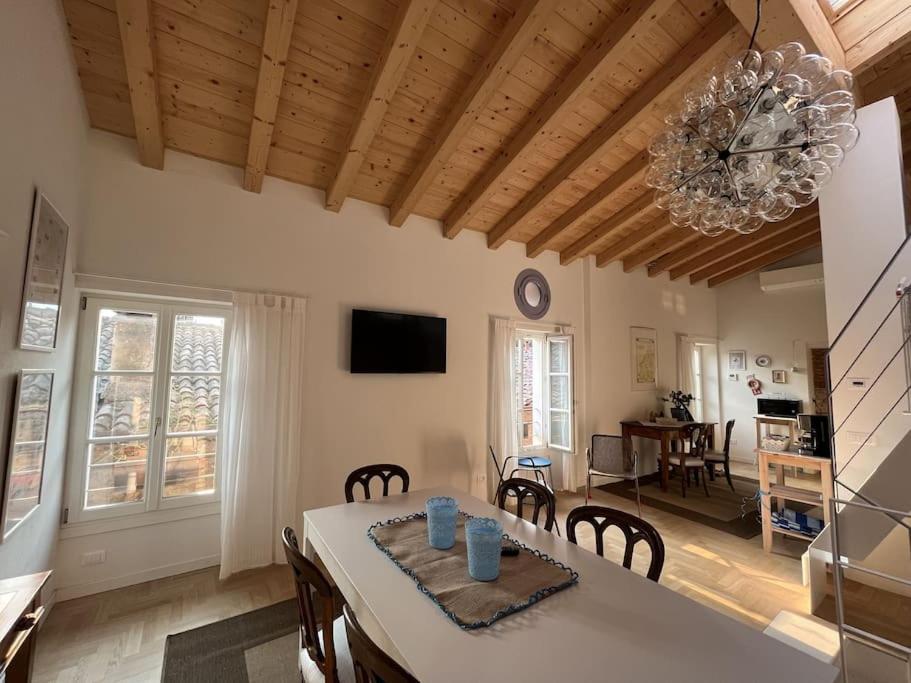 La Piccola Casa Al Lago - Intera Casa Con 3 Camere E 2 Box Сало Экстерьер фото
