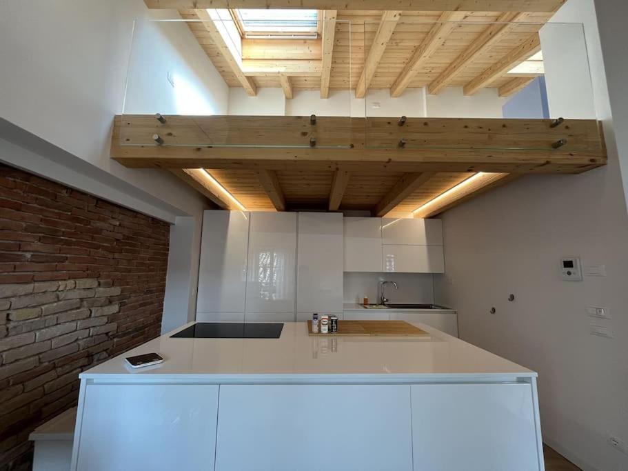 La Piccola Casa Al Lago - Intera Casa Con 3 Camere E 2 Box Сало Экстерьер фото