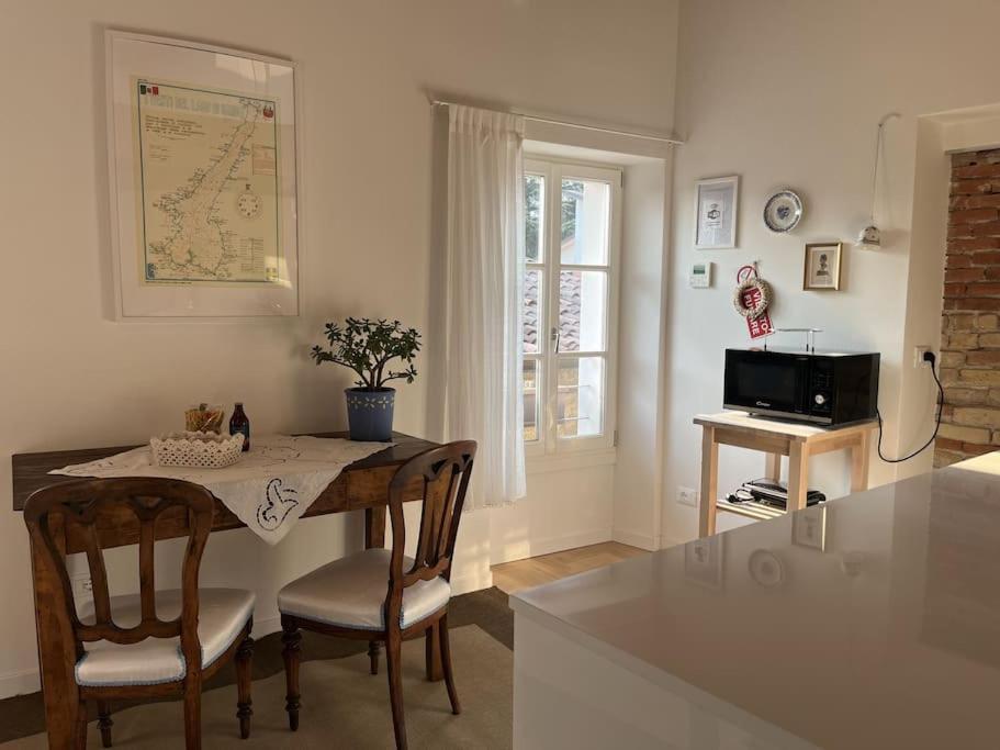 La Piccola Casa Al Lago - Intera Casa Con 3 Camere E 2 Box Сало Экстерьер фото