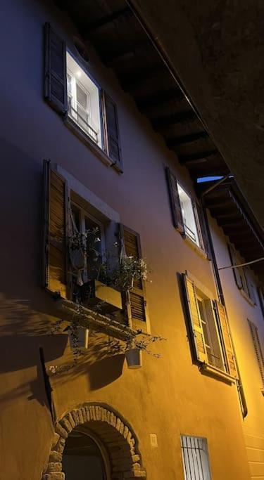 La Piccola Casa Al Lago - Intera Casa Con 3 Camere E 2 Box Сало Экстерьер фото